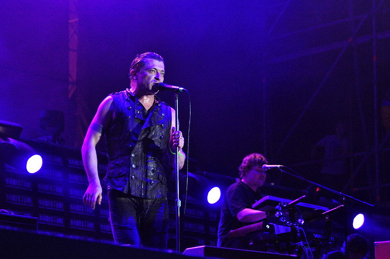 click for enlarge 1000 X 664 143,3 Kb picture