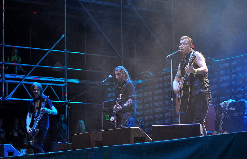 click for enlarge 1000 X 645 179,3 Kb picture