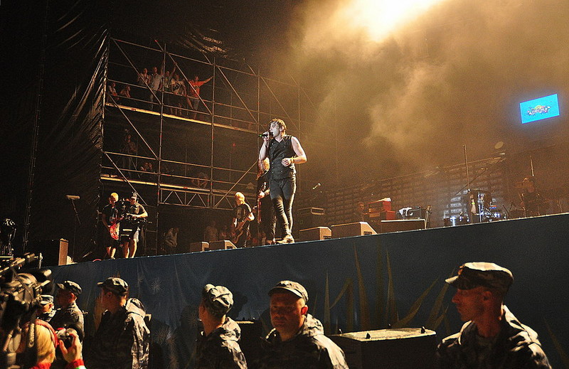 click for enlarge 1000 X 649 201,6 Kb picture