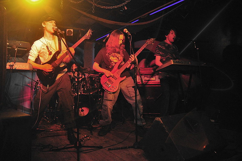 click for enlarge 1000 X 664 164,6 Kb picture