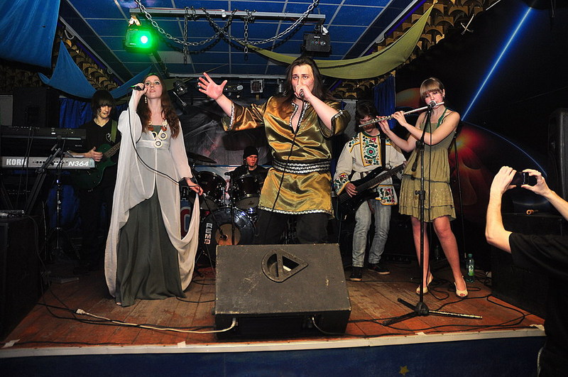 click for enlarge 1000 X 664 208,5 Kb picture