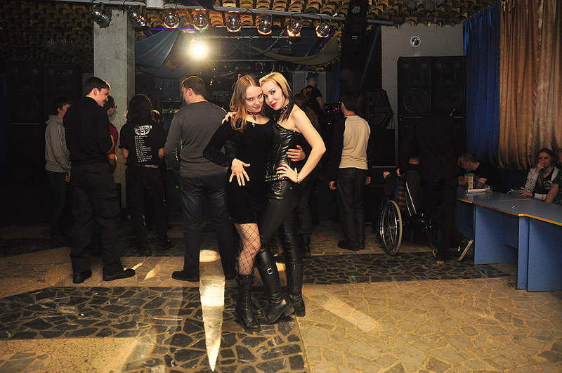 click for enlarge 1000 X 664 188,3 Kb picture