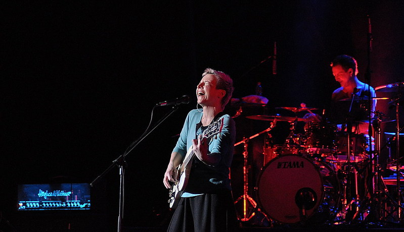 click for enlarge 1000 X 576 116,3 Kb picture