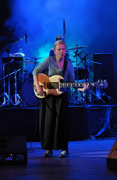 click for enlarge 652 X 1000 156,5 Kb picture