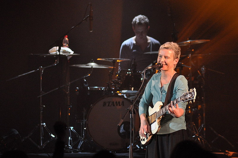 click for enlarge 1000 X 664 146,7 Kb picture