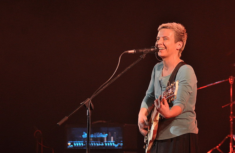 click for enlarge 1000 X 655 117,8 Kb picture