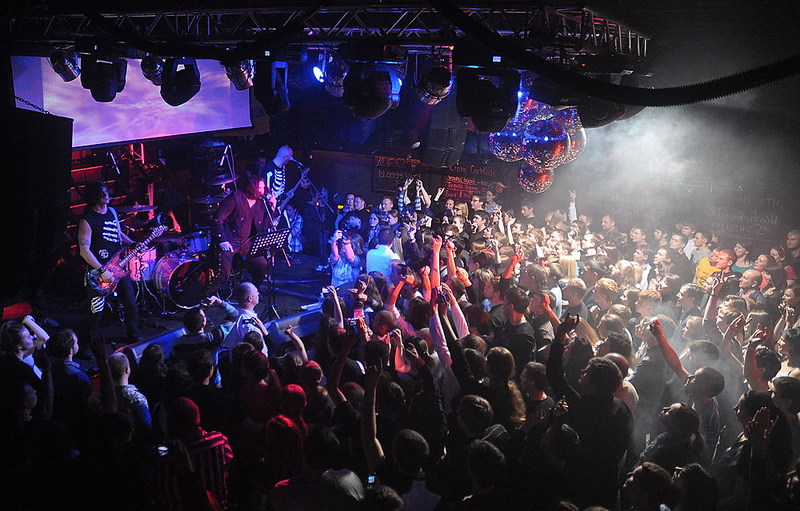 click for enlarge 1000 X 639 203,3 Kb picture