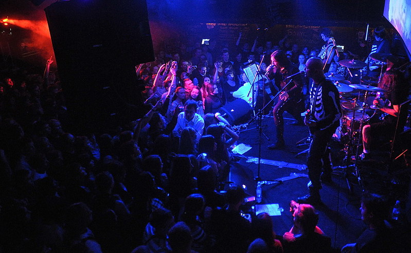 click for enlarge 1000 X 616 174,3 Kb picture