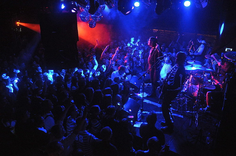 click for enlarge 1000 X 664 198,4 Kb picture