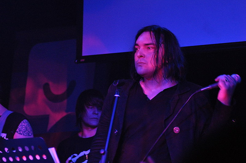 click for enlarge 1000 X 665 137,3 Kb picture