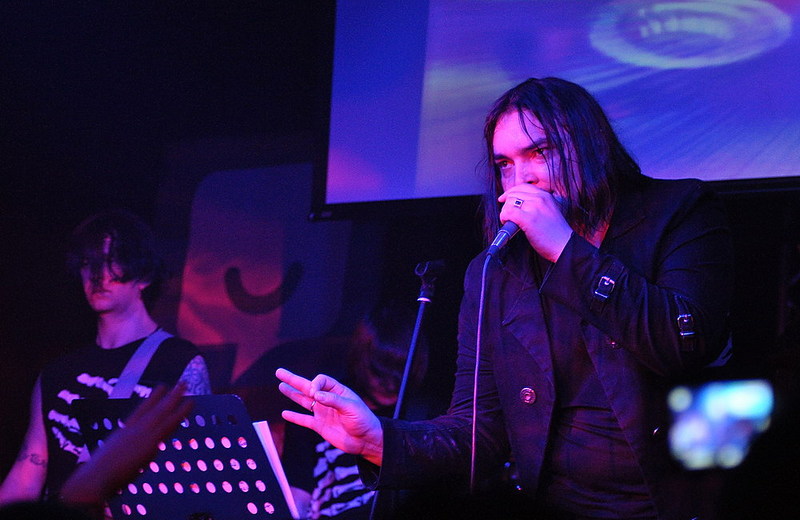 click for enlarge 1000 X 650 136,7 Kb picture