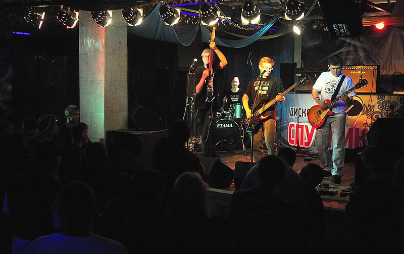 click for enlarge 1000 X 629 165,2 Kb picture