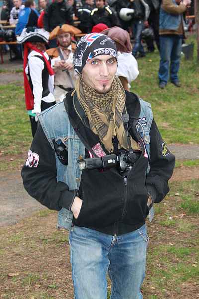 click for enlarge 1920 X 2880 299,7 Kb picture