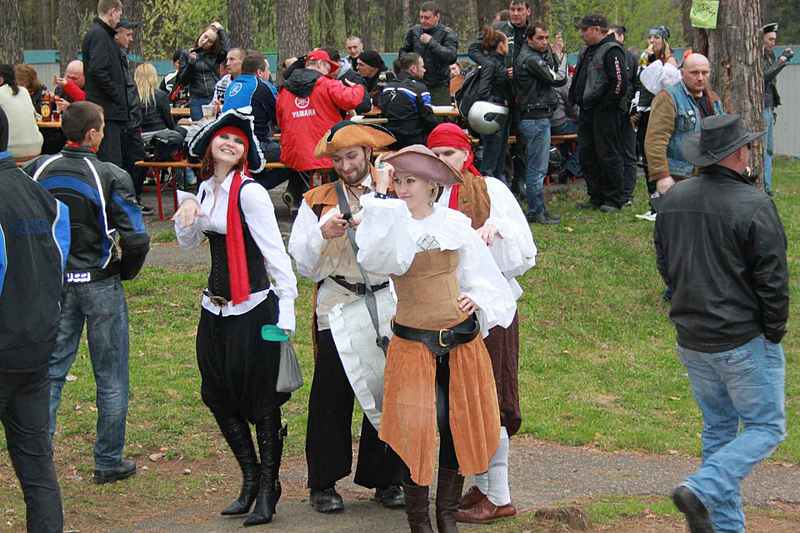 click for enlarge 1920 X 1280 191,4 Kb picture