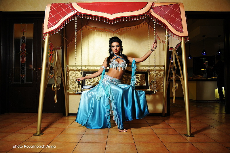 click for enlarge 1920 X 1275 717,9 Kb picture