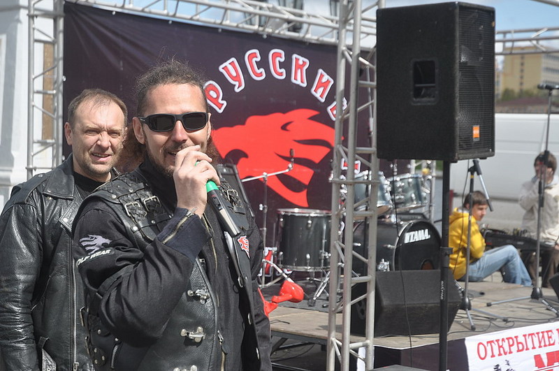 click for enlarge 1000 X 664 187,2 Kb picture