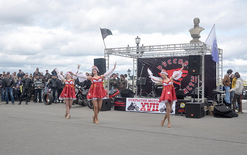 click for enlarge 1000 X 628 162,6 Kb picture