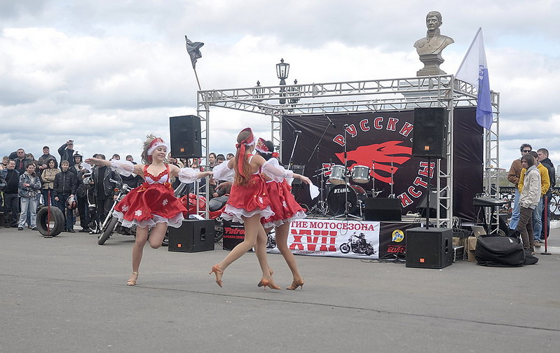 click for enlarge 1000 X 631 178,9 Kb picture