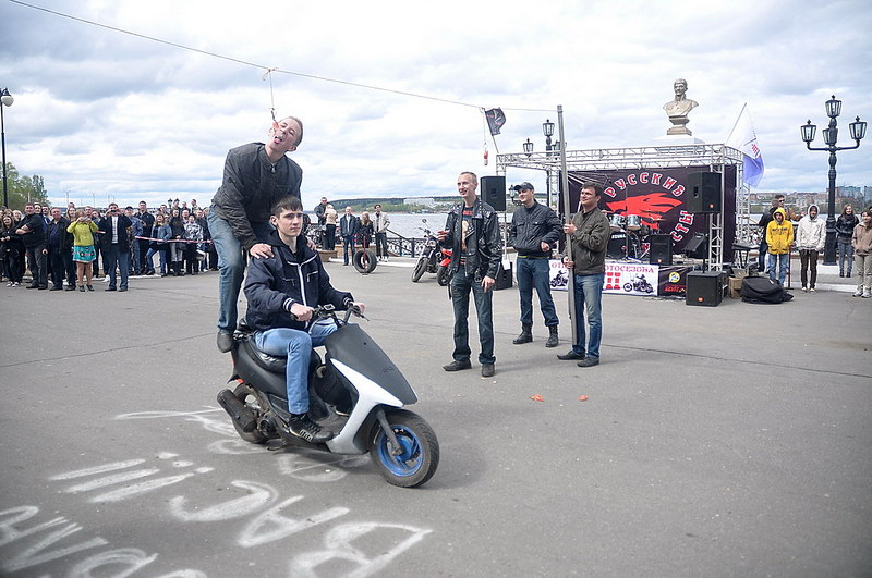 click for enlarge 1000 X 664 184,8 Kb picture