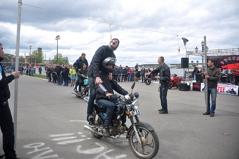 click for enlarge 1000 X 664 184,9 Kb picture