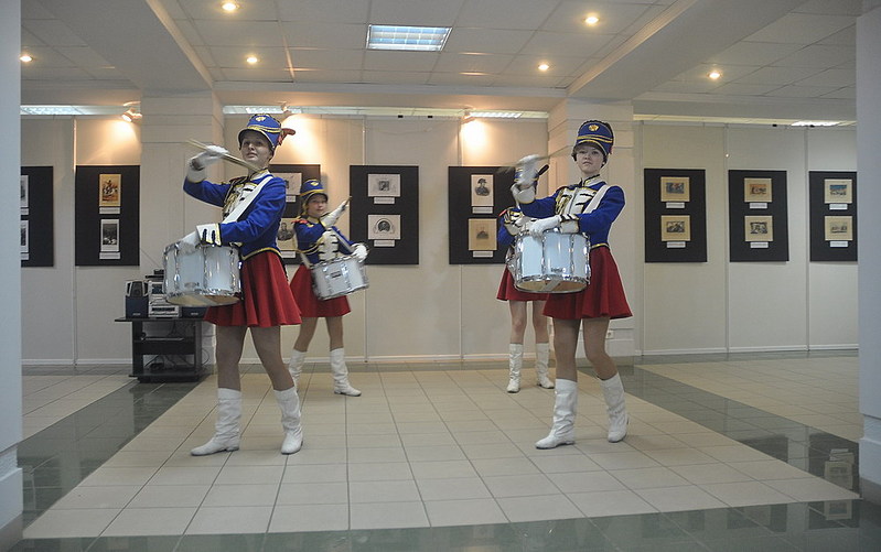 click for enlarge 1000 X 627 132,6 Kb picture