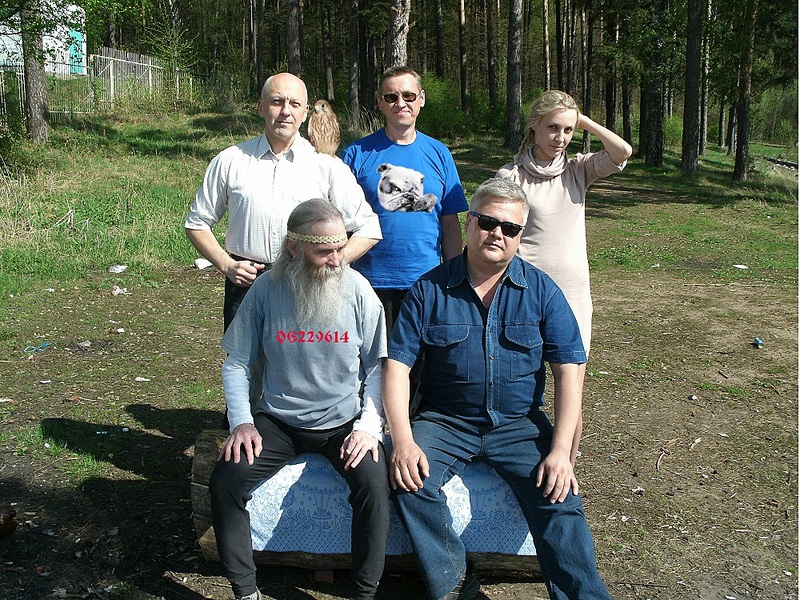 click for enlarge 1000 X 750 475,7 Kb picture