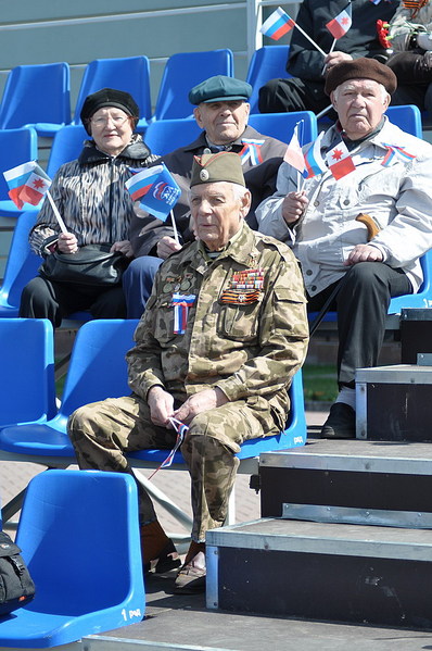 click for enlarge 664 X 1000 210,4 Kb picture