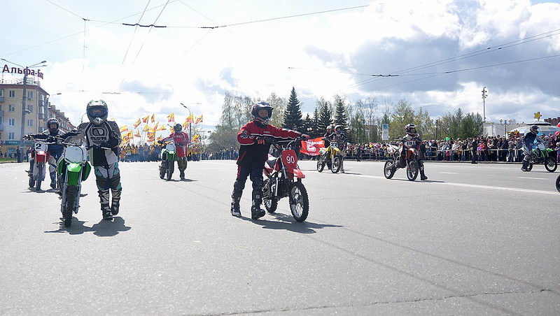 click for enlarge 1000 X 565 166,1 Kb picture