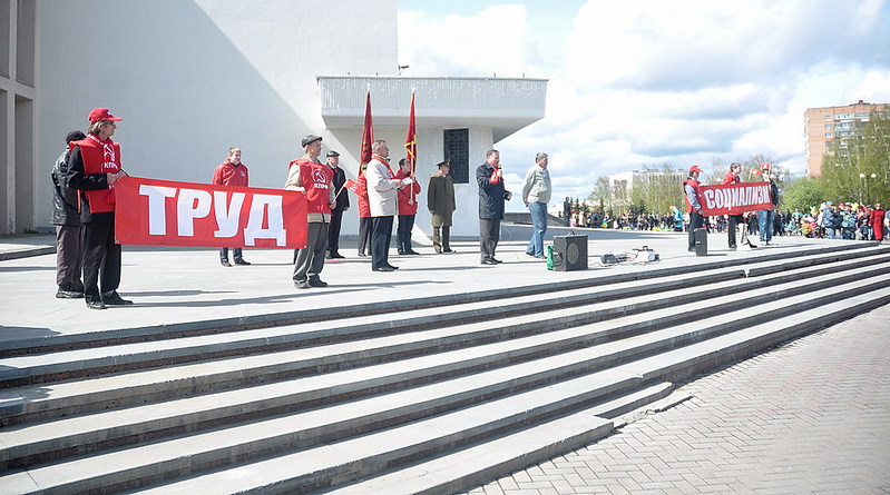 click for enlarge 1000 X 557 176,1 Kb picture