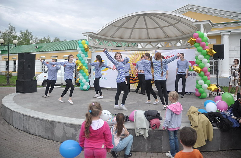 click for enlarge 1000 X 656 198,1 Kb picture