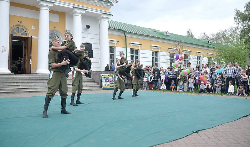 click for enlarge 1000 X 587 180,0 Kb picture