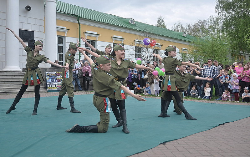 click for enlarge 1000 X 628 207,0 Kb picture