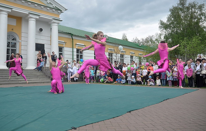 click for enlarge 1000 X 636 202,3 Kb picture