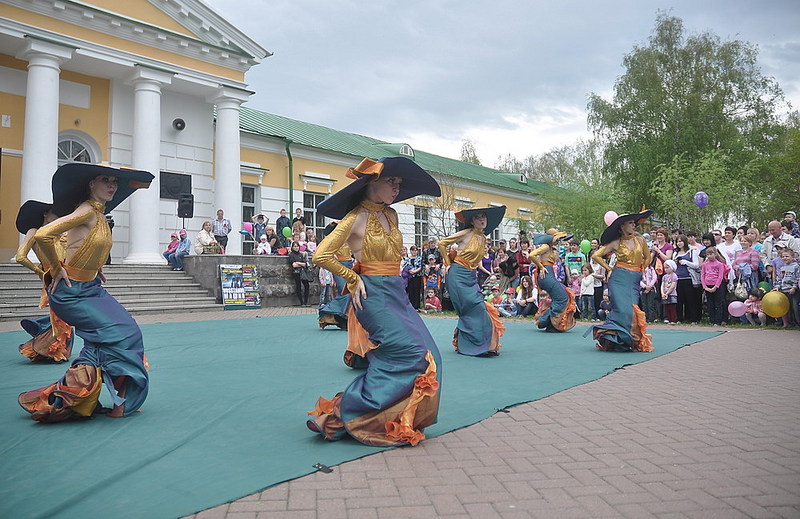 click for enlarge 1000 X 649 206,3 Kb picture