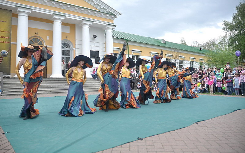 click for enlarge 1000 X 624 190,3 Kb picture