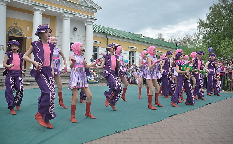 click for enlarge 1000 X 617 207,2 Kb picture