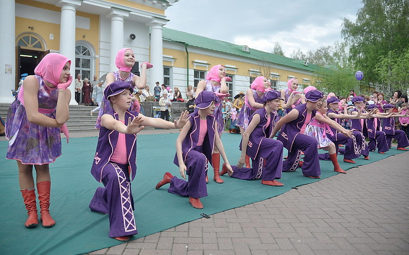 click for enlarge 1000 X 623 208,5 Kb picture