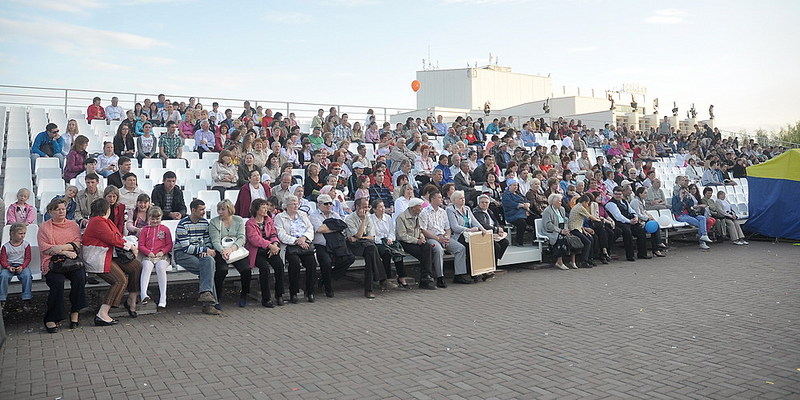 click for enlarge 1000 X 500 175,0 Kb picture