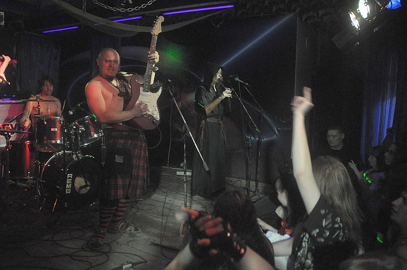 click for enlarge 1000 X 664 163,1 Kb picture