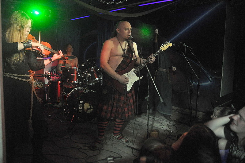 click for enlarge 1000 X 664 179,8 Kb picture