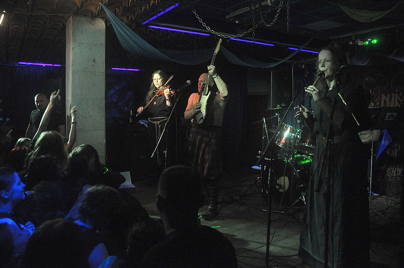 click for enlarge 1000 X 664 165,9 Kb picture