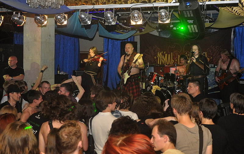 click for enlarge 1000 X 634 209,8 Kb picture