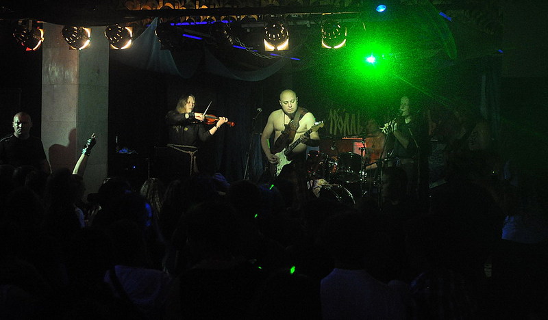 click for enlarge 1000 X 585 110,6 Kb picture