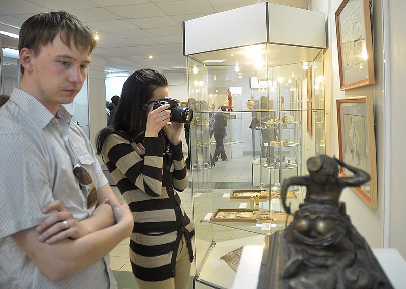 click for enlarge 1000 X 713 180.1 Kb picture