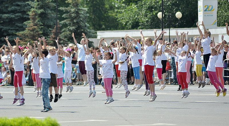 click for enlarge 1000 X 552 213.6 Kb picture