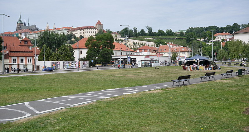 click for enlarge 1000 X 531 199.1 Kb picture