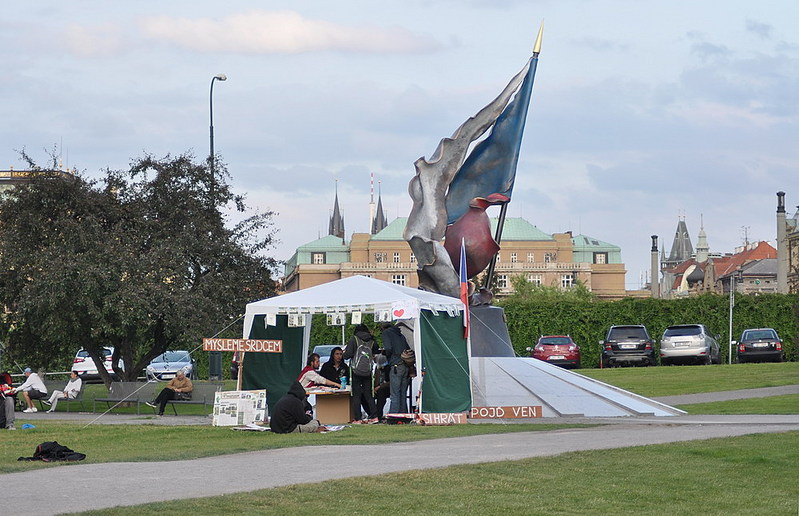 click for enlarge 1000 X 646 185.1 Kb picture