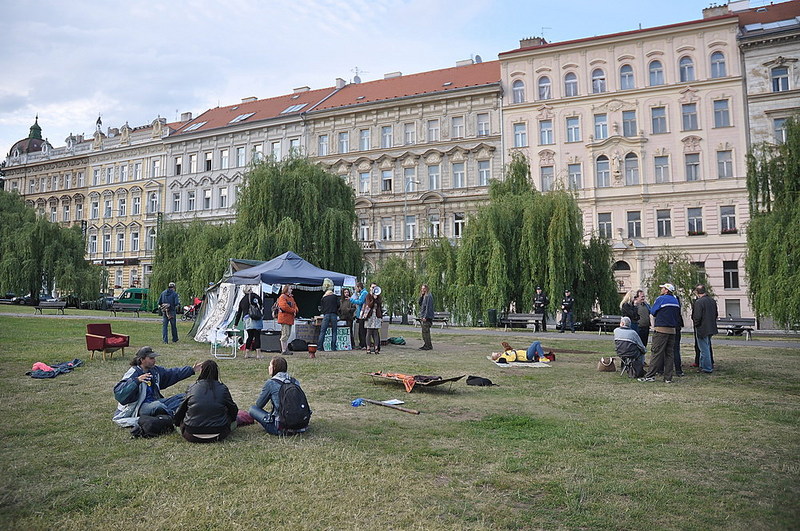 click for enlarge 1000 X 664 279.5 Kb picture