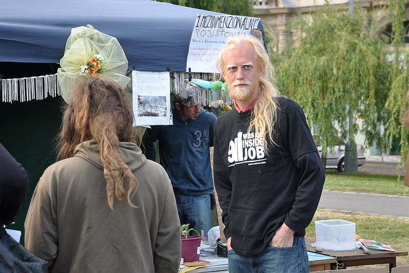 click for enlarge 1000 X 668 195.3 Kb picture