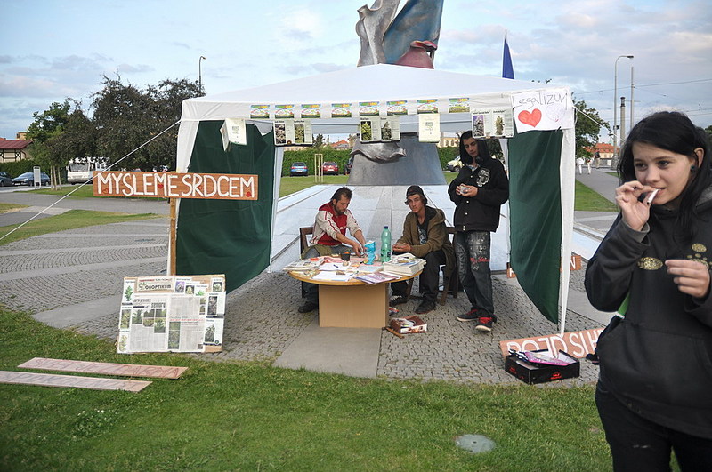 click for enlarge 1000 X 664 212.4 Kb picture